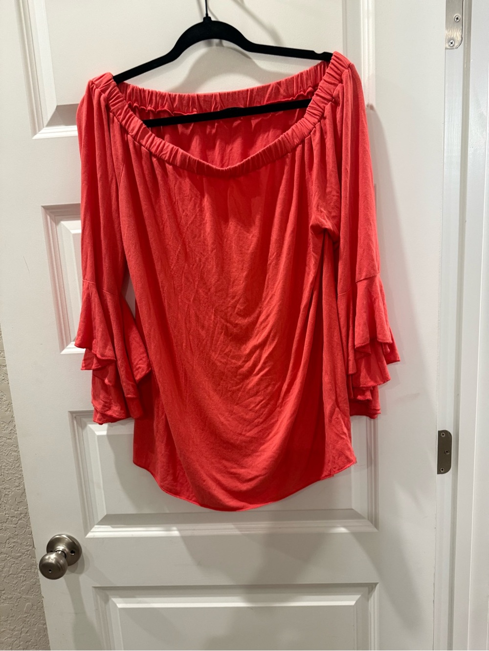 cha cha vente Coral Off-Shoulder Ruffle Sleeve Blouse